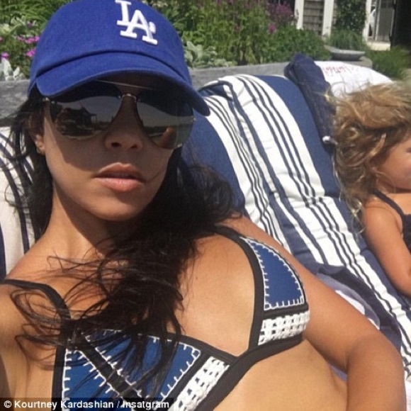 Triangl Farrah Crochet Bikini Bottoms - Picture 6 of 9